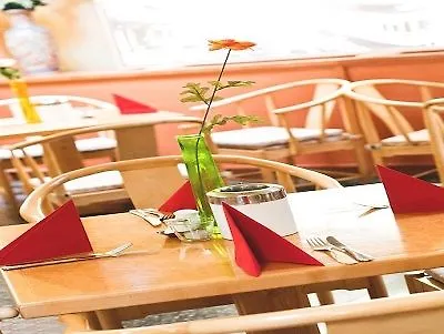 Rugs - Self Check-in Hotell 3*