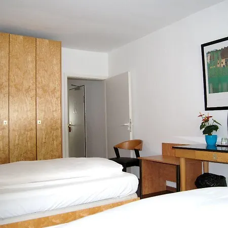 Rugs - Self Check-in Hotell Düsseldorf