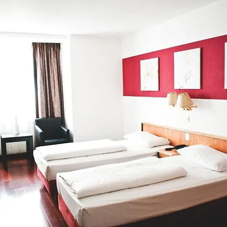 Batavia Hotel 3*