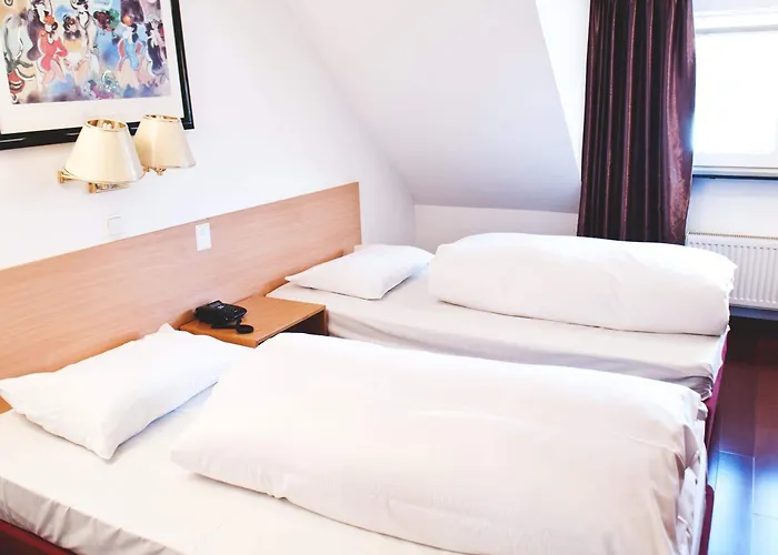 Hotell Rugs - Self Check-in 3*