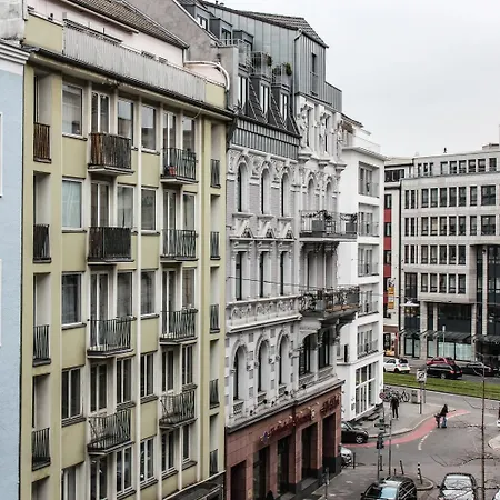 Hotel Rugs - Self Check-in