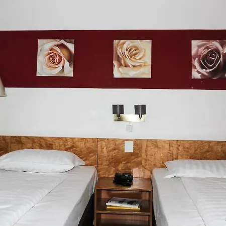 Rugs - Self Check-in 3* Düsseldorf