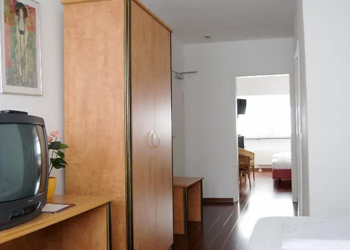 Rugs - Self Check-in 3*