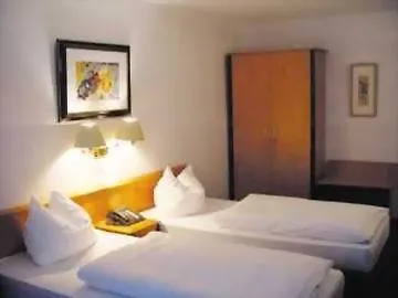 Rugs - Self Check-in דיסלדורף