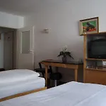 Batavia Hotel 3*