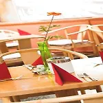 Batavia Hotel 3*