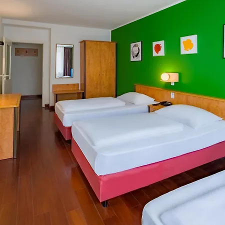 Rugs - Self Check-in Düsseldorf